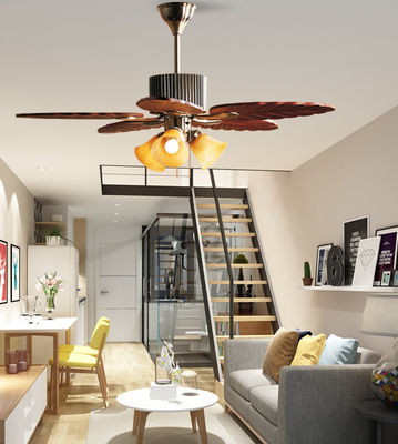 Ventilatore di soffitto in legno massello con lame di legno vero