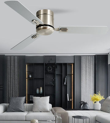 Ventilatore a soffitto di 52 pollici con ventilatore a soffitto a tre lame bianco chiaro