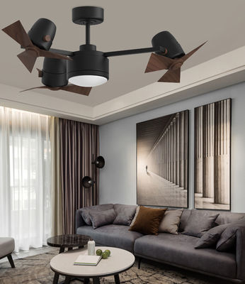Ventilatore di soffitto pieghevole a tre teste nero con lame leggere e retrattili